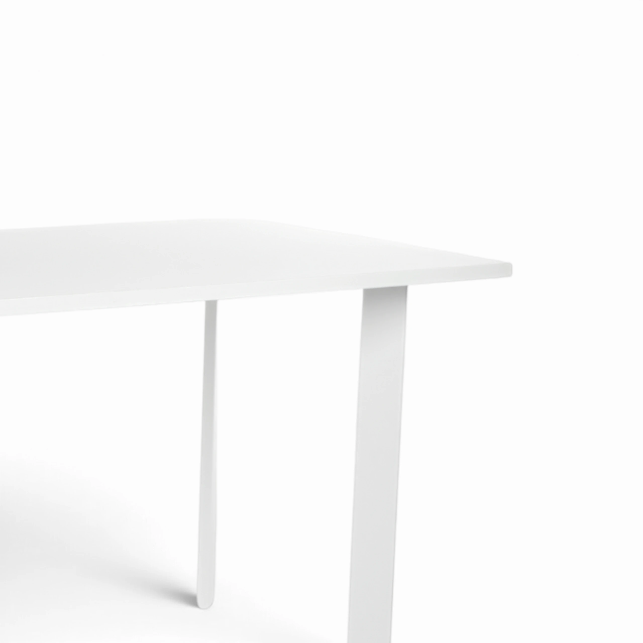 Piazza Meeting Table White Hire